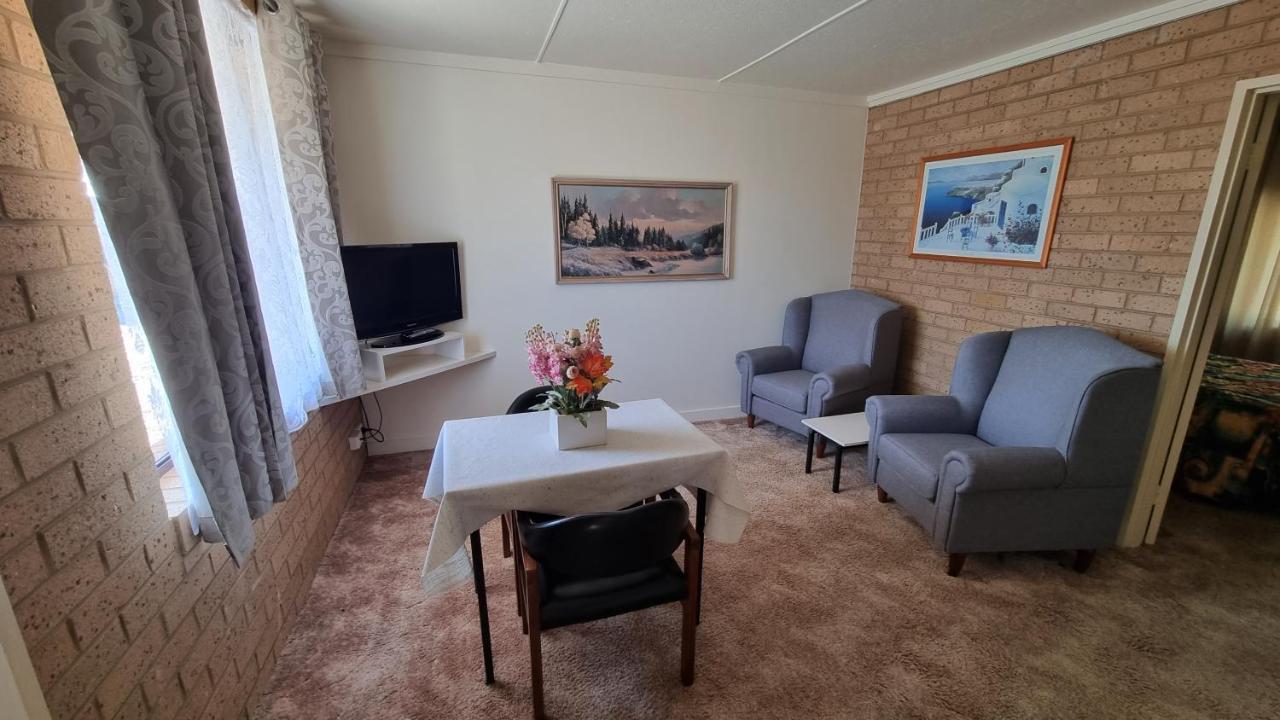 Lone Pine Motel Corowa Exteriör bild