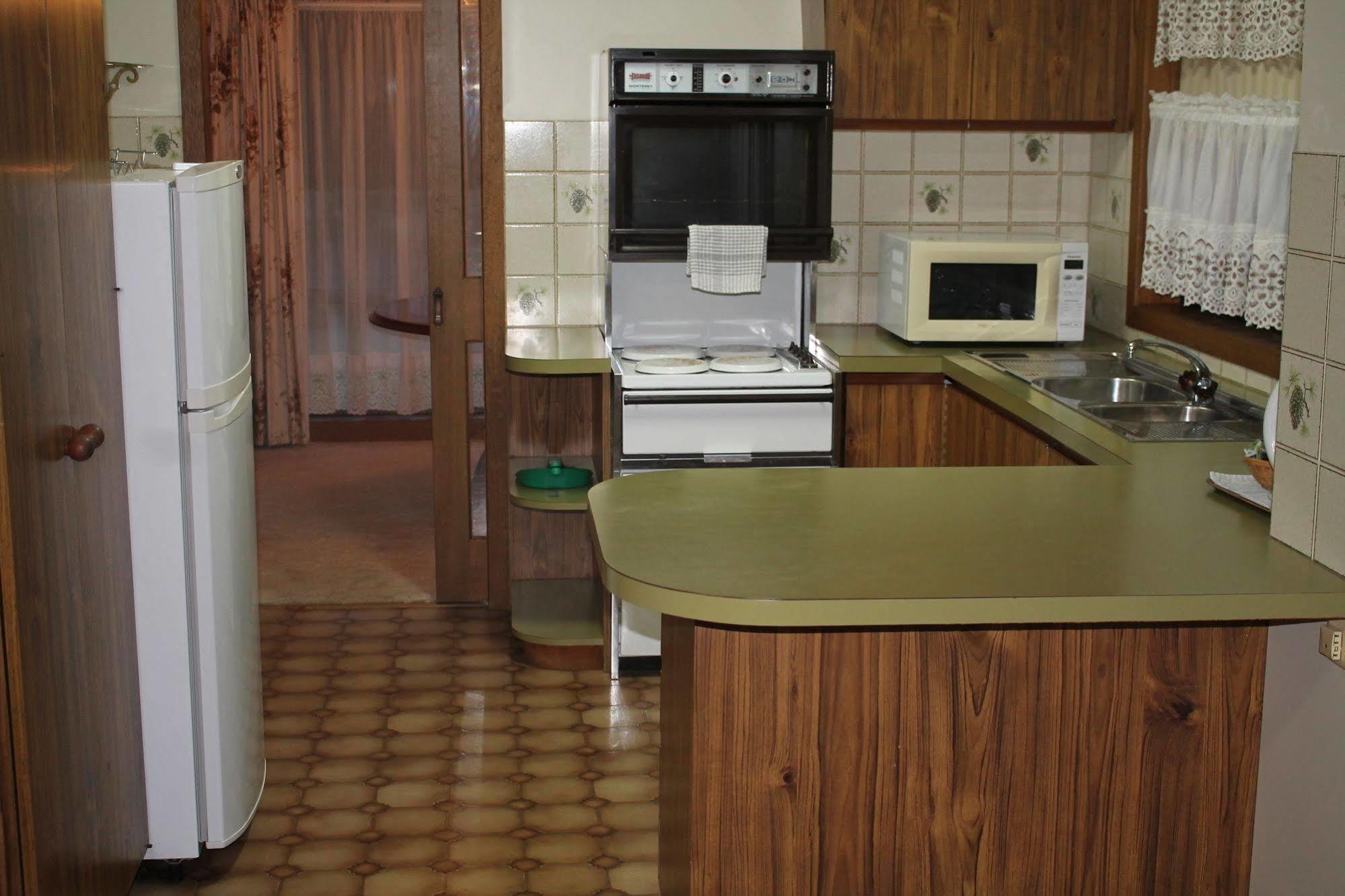 Lone Pine Motel Corowa Exteriör bild