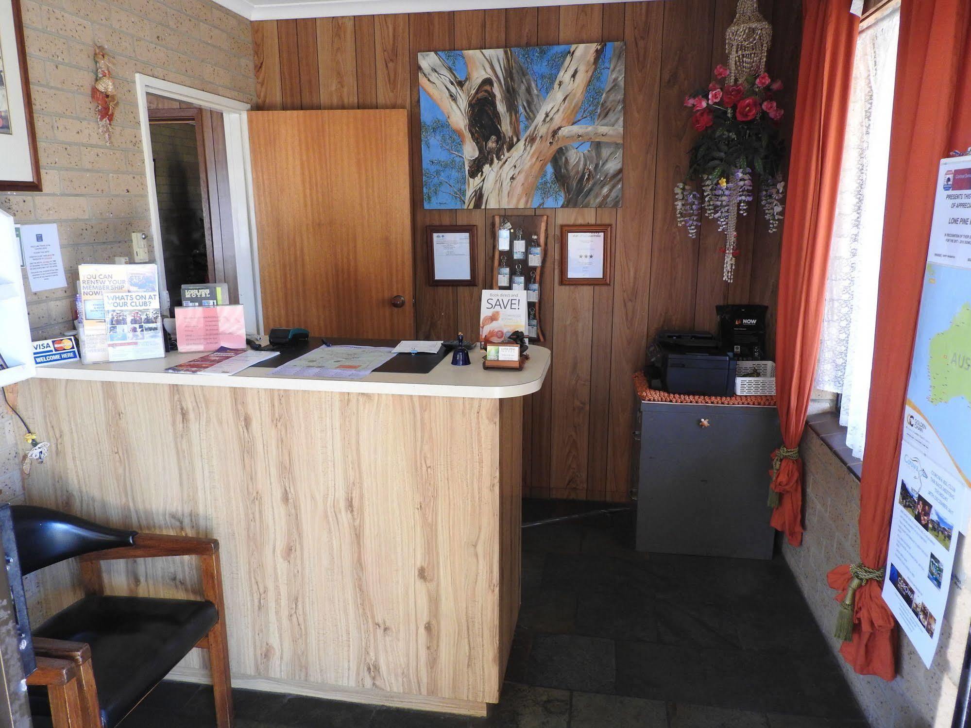 Lone Pine Motel Corowa Exteriör bild